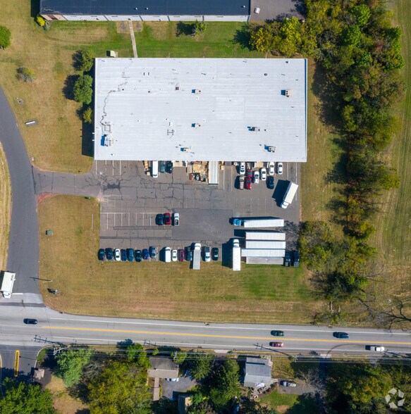 More Photos Of 352 Godshall Dr, Harleysville Warehouse For Lease