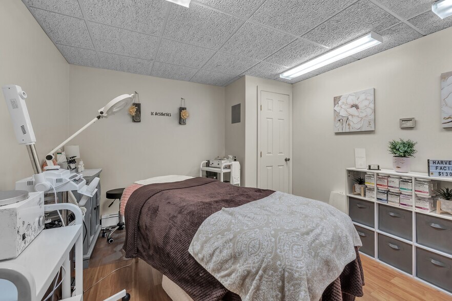 More Photos Of 294 Pleasant St, Stoughton Office For Sale