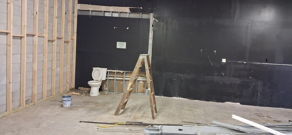 More Photos Of 50 Meadowbrook Rd, Brockton Auto Repair For Sale