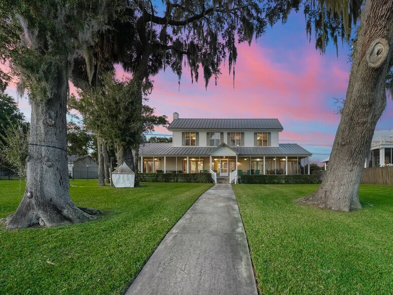 More Photos Of 12730 E Highway 25, Ocklawaha Specialty For Sale