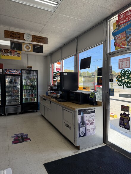More Photos Of 1102 National Hwy, Thomasville Convenience Store For Sale