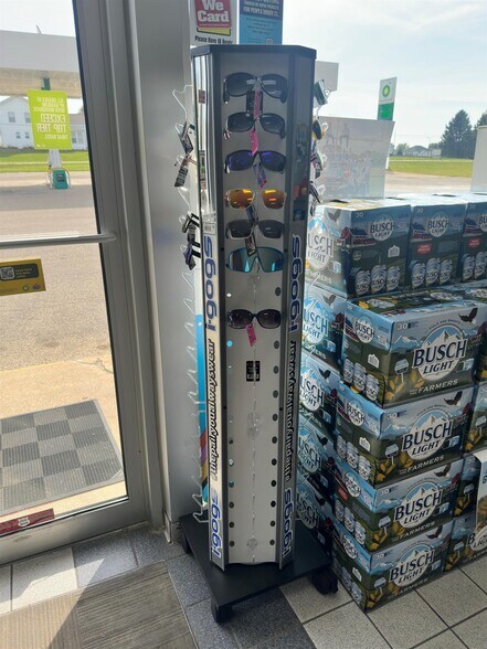 More Photos Of 12180 Center Rd, Durand Service Station For Sale