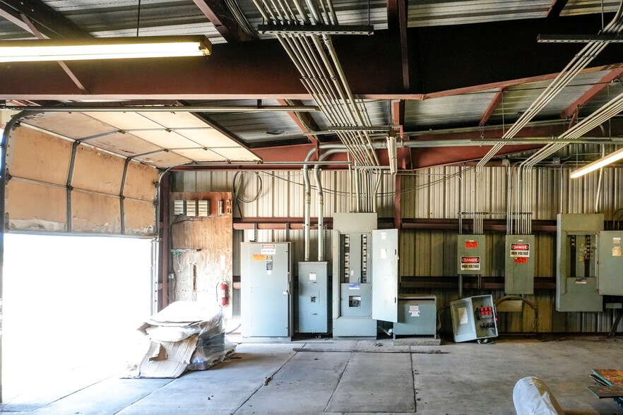 More Photos Of 4127 County Road 34, Robstown Warehouse For Sale
