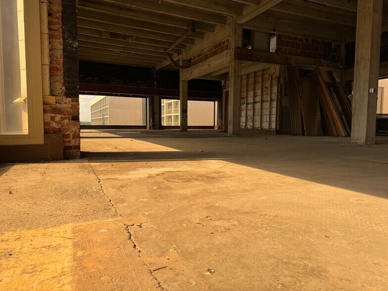 More Photos Of 8 E 3rd St, Tulsa Office Residential For Sale