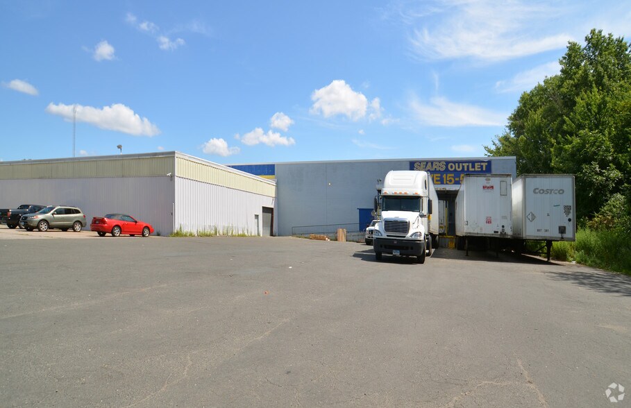 More Photos Of 65 Holmes Rd, Newington Warehouse For Lease