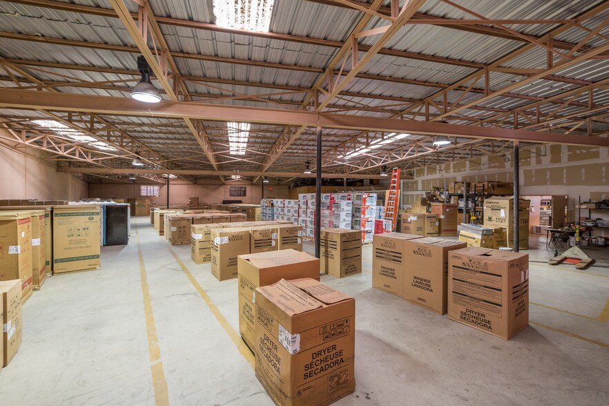 More Photos Of 13340 Leopard St, Corpus Christi Storefront For Sale