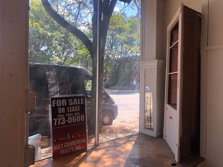 More Photos Of 64-68 Main St, Windsor Storefront For Lease