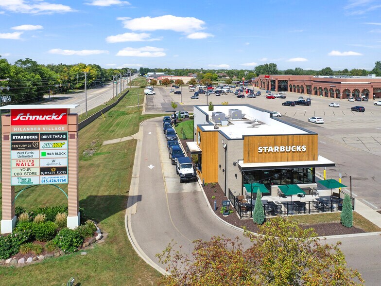 Primary Photo Of 4844-4986 Hononegah Rd, Roscoe General Retail For Sale
