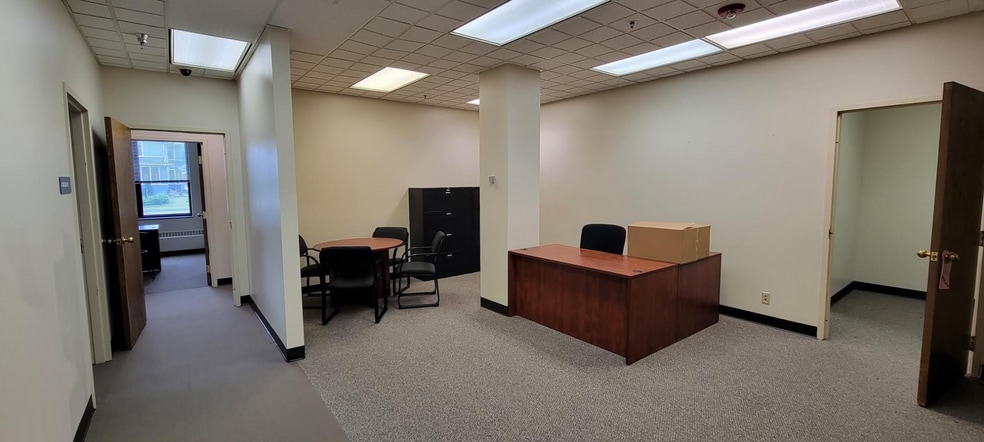 More Photos Of 1030 E Jefferson Blvd, South Bend Medical For Sale