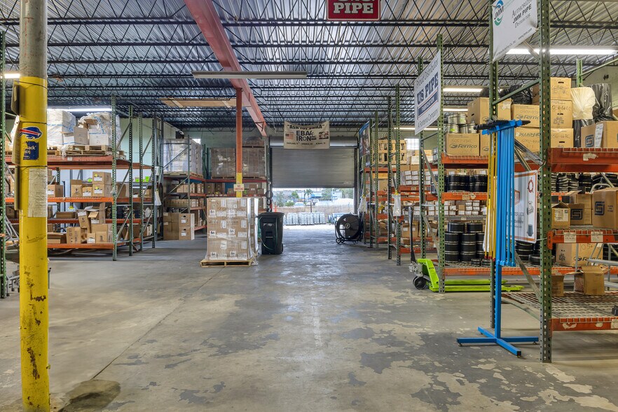 More Photos Of 4310 NW 10th Ave, Oakland Park Warehouse For Lease