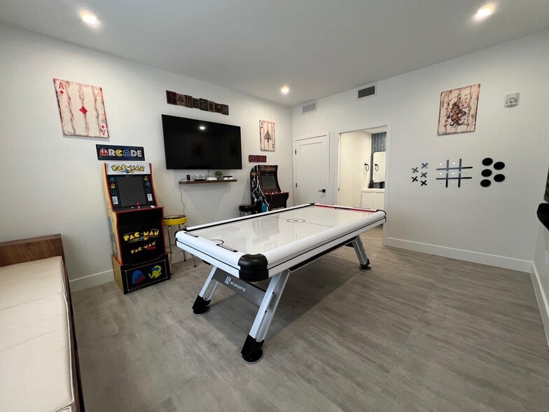 More Photos Of 511 16th St, Miami Beach Hospitality For Sale