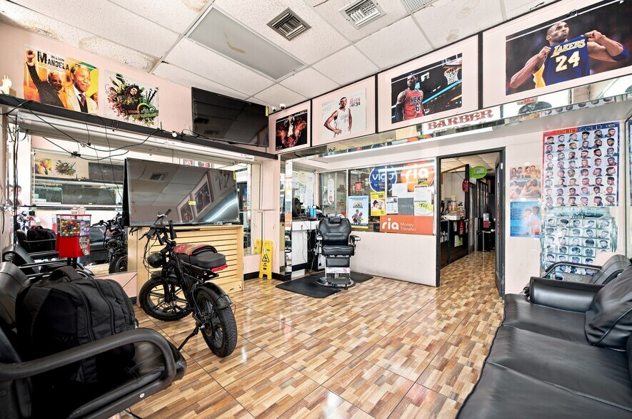 More Photos Of 610-618 NE 124th St, North Miami Office For Sale