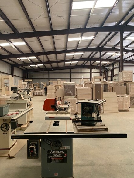 More Photos Of 8248 W Reno Ave, Oklahoma City Warehouse For Lease