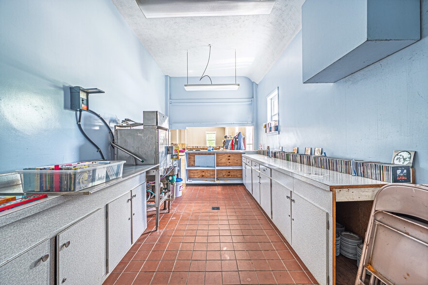 More Photos Of 82 Mill St, Mays Landing Restaurant For Sale