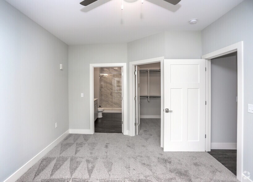 More Photos Of 11671 Maple St, Fishers Apartments For Lease