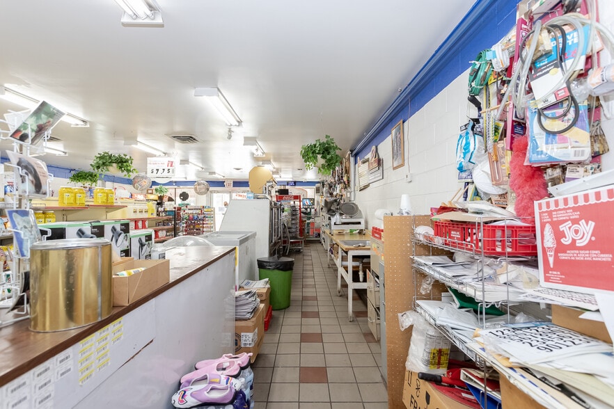 More Photos Of 1401 S Whitford Rd, West Chester Storefront Retail Residential For Sale
