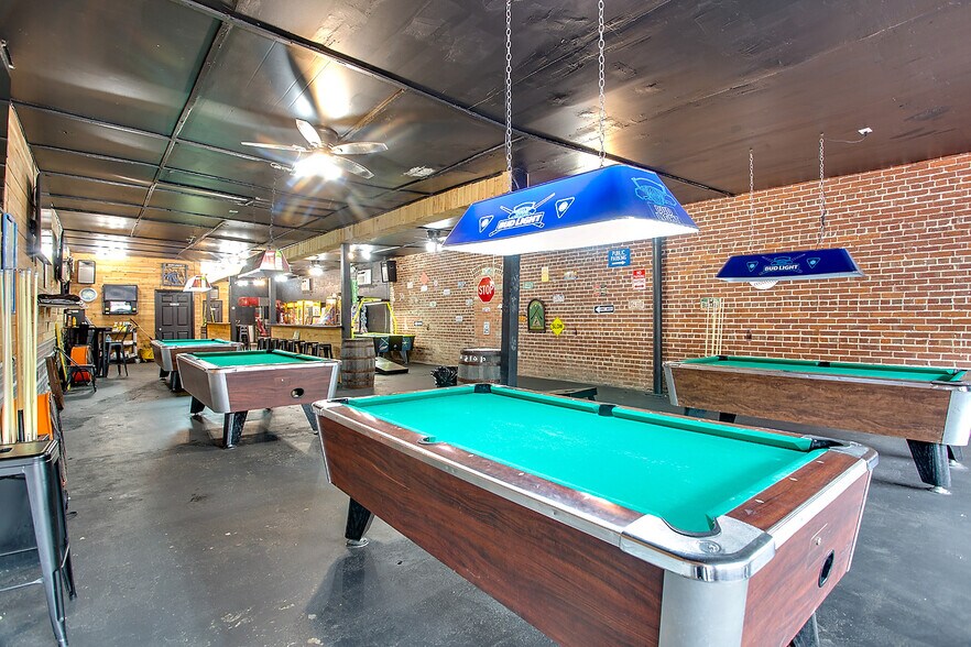 More Photos Of 418 Washington St, Chattahoochee Storefront For Sale