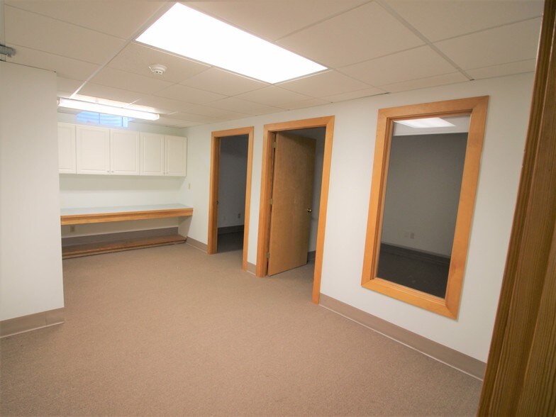 More Photos Of 227 Chelmsford St, Chelmsford Medical For Lease