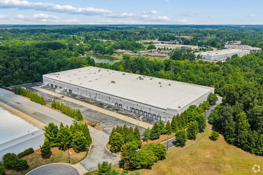 More Photos Of 4198 Eagle Hill Dr, High Point Unknown For Lease