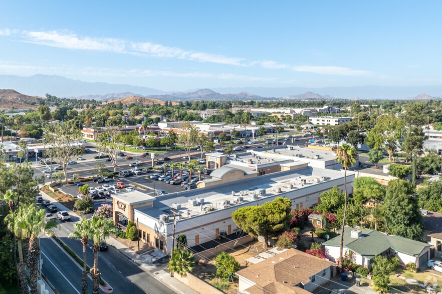 More Photos Of 10054-10098 Magnolia Ave, Riverside Unknown For Lease