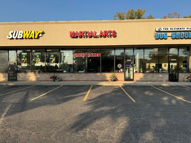 More Photos Of 43017-43065 Mound Rd, Sterling Heights Unknown For Lease