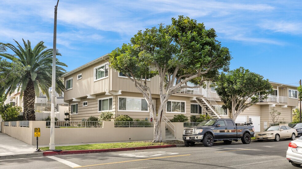 More Photos Of 1021 W 14th St, San Pedro Apartments For Sale