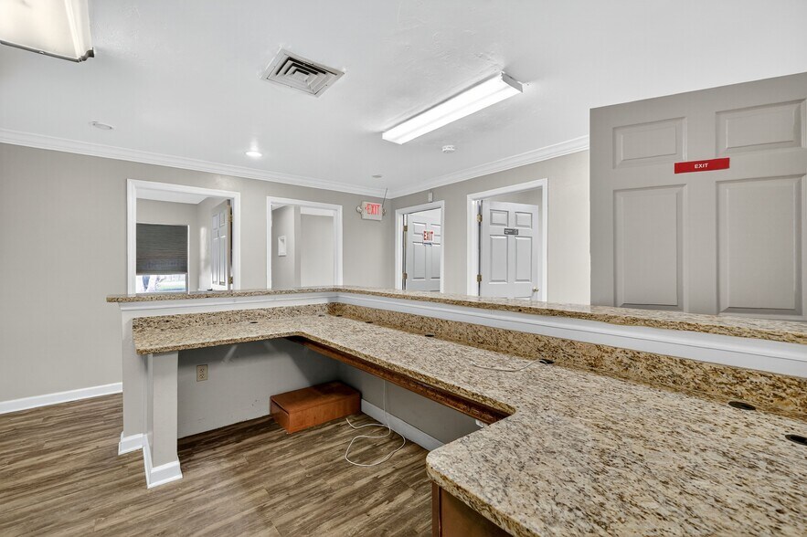 More Photos Of 8404 Us Highway 441, Leesburg Freestanding For Lease