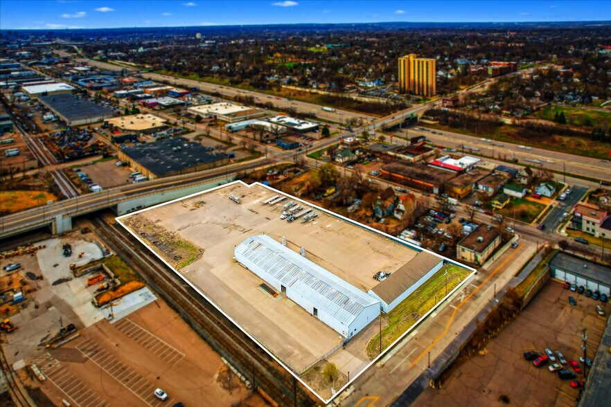 More Photos Of 111 N 33rd Ave N, Minneapolis Manufacturing For Sale
