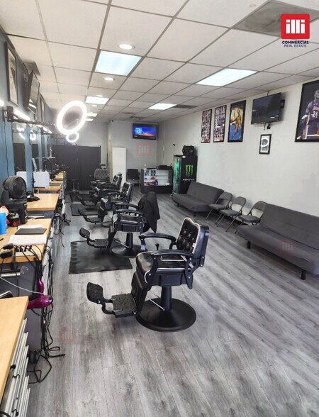 More Photos Of 6411 Sepulveda Blvd, Van Nuys Storefront For Lease