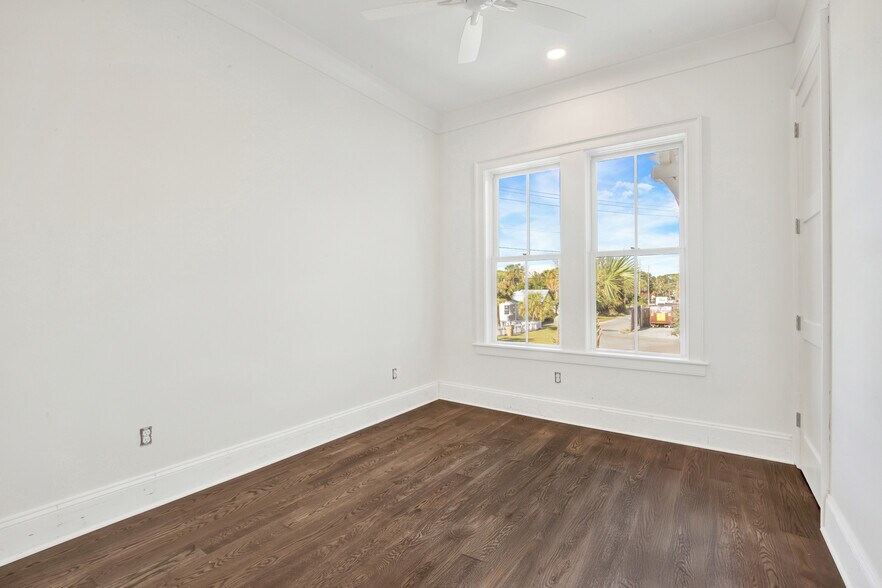 More Photos Of 104 17th st, Tybee Island Apartments For Sale