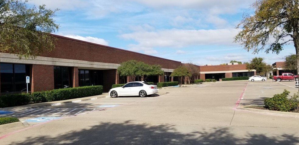 More Photos Of 1544 Valwood Pky, Carrollton Unknown For Lease