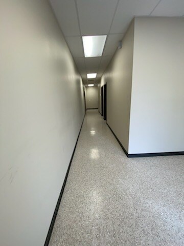 More Photos Of 24501 Hufsmith Kohrville Rd, Tomball Warehouse For Lease