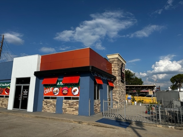 Primary Photo Of 10730 W Bellfort St, Houston Fast Food For Sale