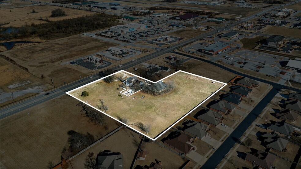 More Photos Of 1261 SW Regional Airport Blvd, Bentonville Land For Sale