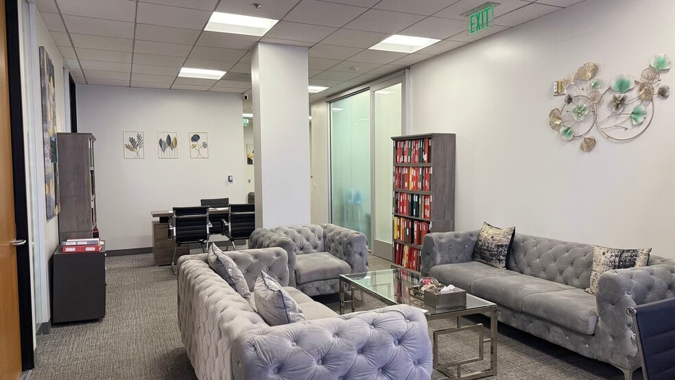 More Photos Of 535 N Brand Blvd, Glendale Office For Lease