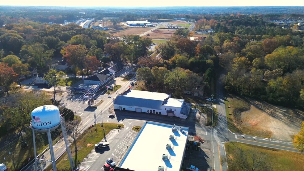 Primary Photo Of 21 W Broad St, Hoschton General Retail For Sale