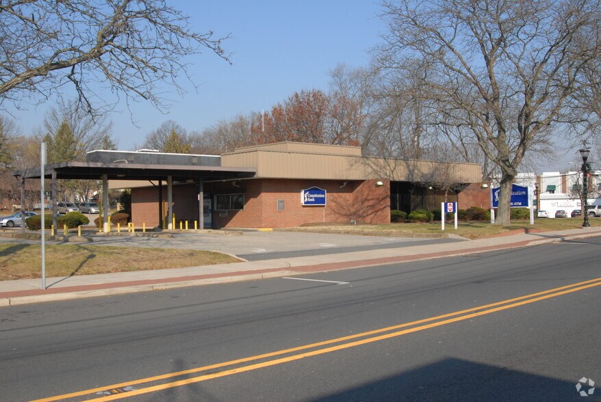 More Photos Of 140 Mercer St, Hightstown Bank For Sale