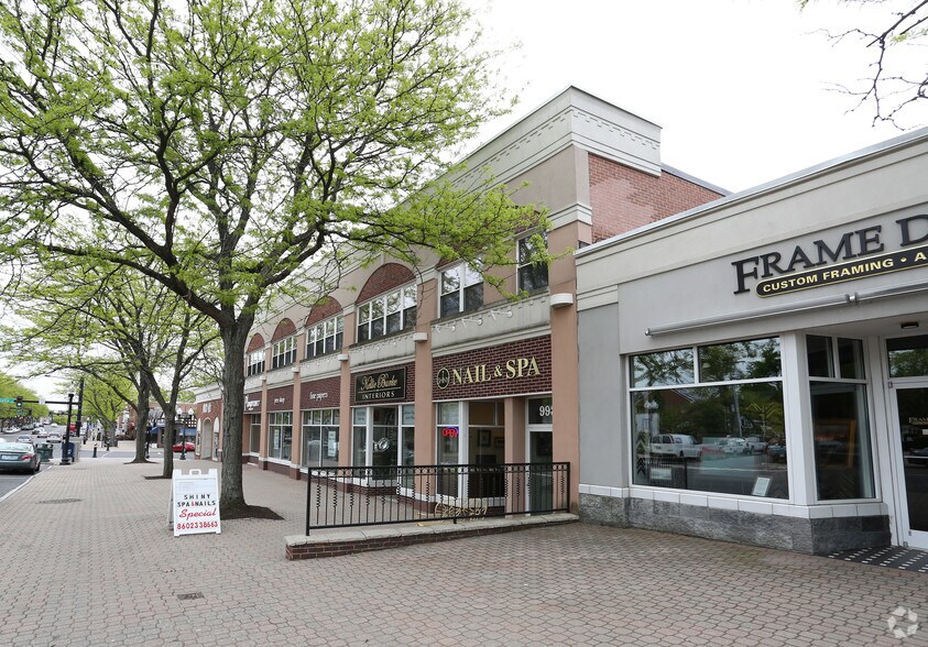More Photos Of 991-993 Farmington Ave, West Hartford Storefront Retail Office For Lease