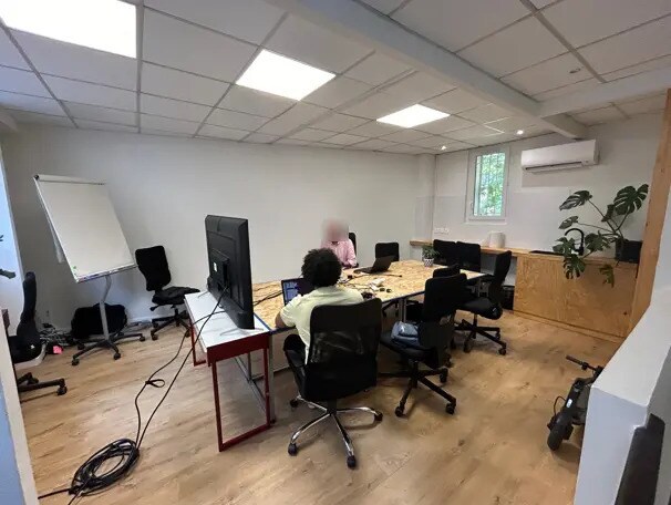 More Photos Of 154 Rue De Rome, Marseille General Retail For Sale