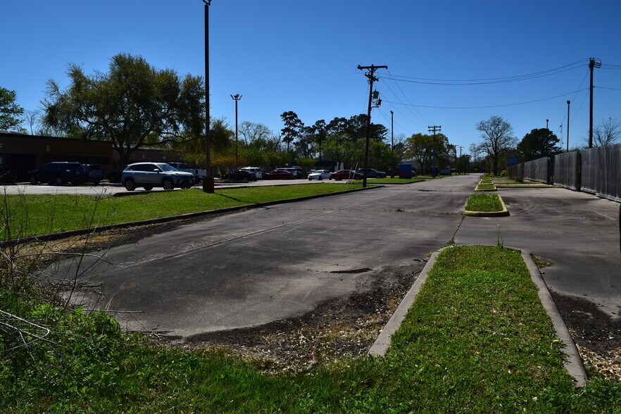 More Photos Of 899 Medic Lane, Alvin Land For Sale
