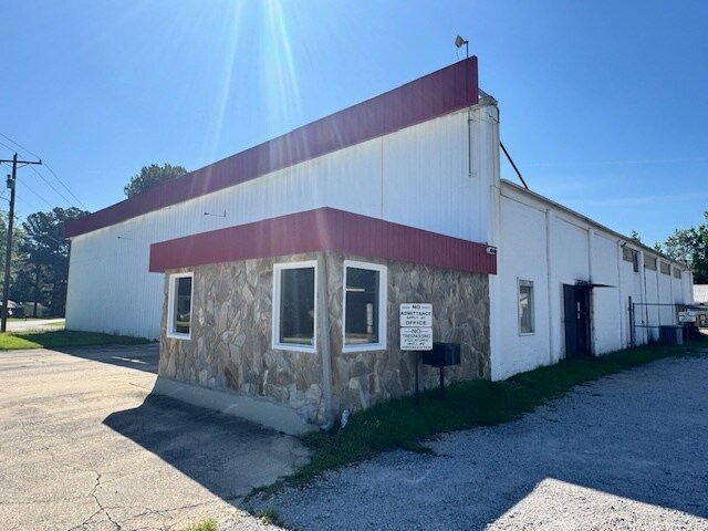 More Photos Of 637 State Rd, Cheraw Manufacturing For Sale