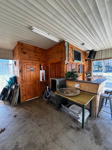 More Photos Of 2878 Soco Rd, Maggie Valley Hotel For Sale