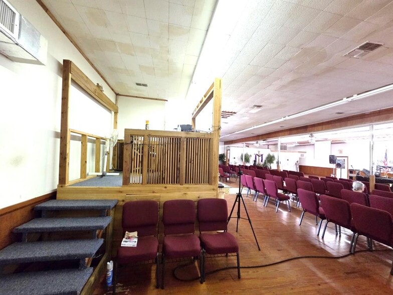 More Photos Of 1111 E D Ave, Kingsville Lodge Meeting Hall For Sale