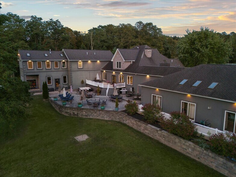 More Photos Of 3533 PA 2012, Union Dale Specialty For Sale