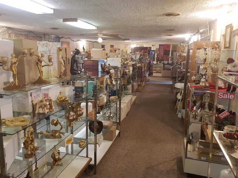 More Photos Of 2487 US Highway 211 W, Luray Storefront For Sale