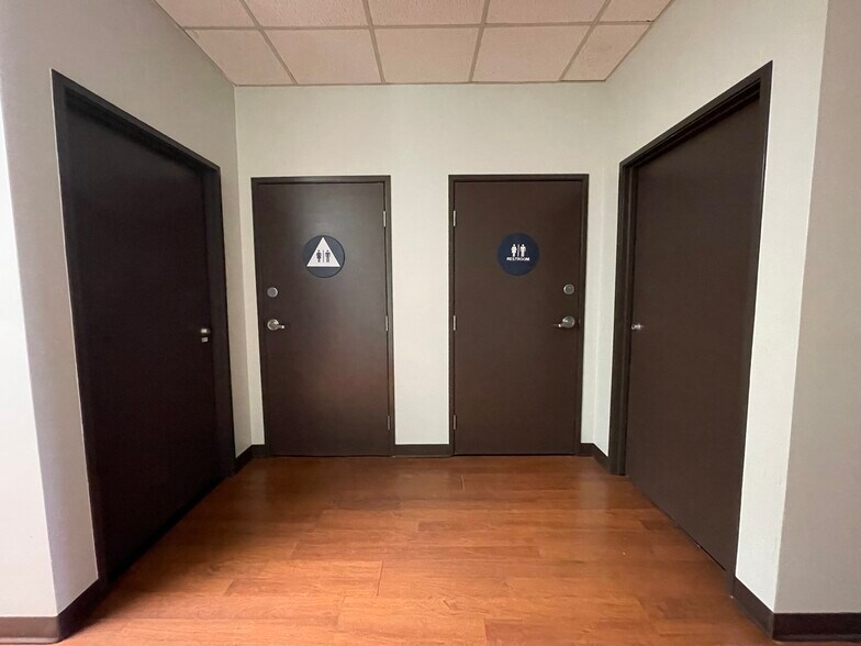 More Photos Of 902 N Grand Ave, Santa Ana Medical For Sale