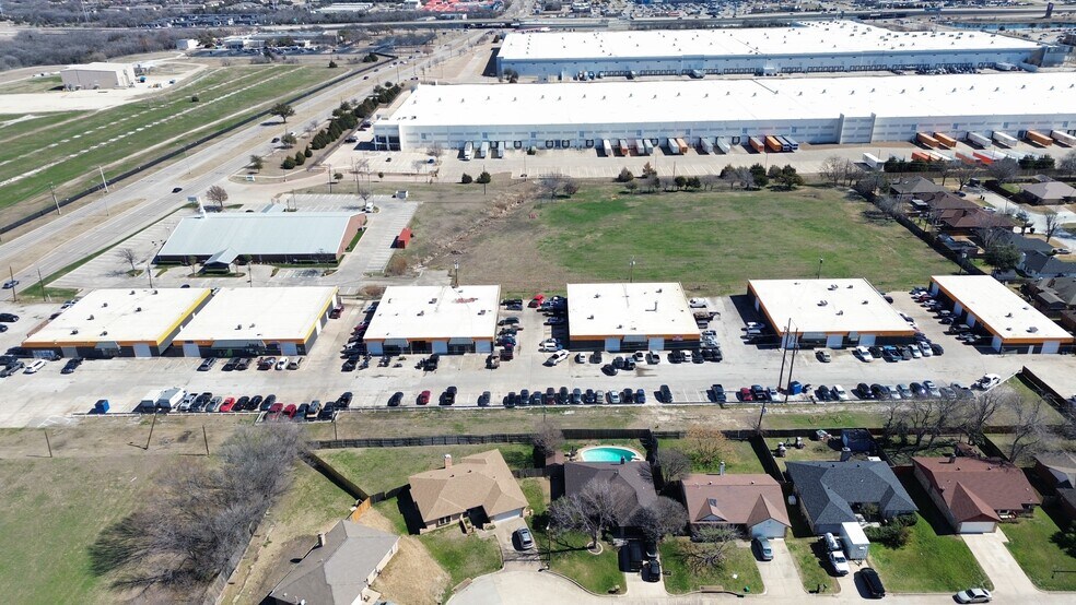 More Photos Of 2125 W Pioneer Pky, Grand Prairie Unknown For Lease