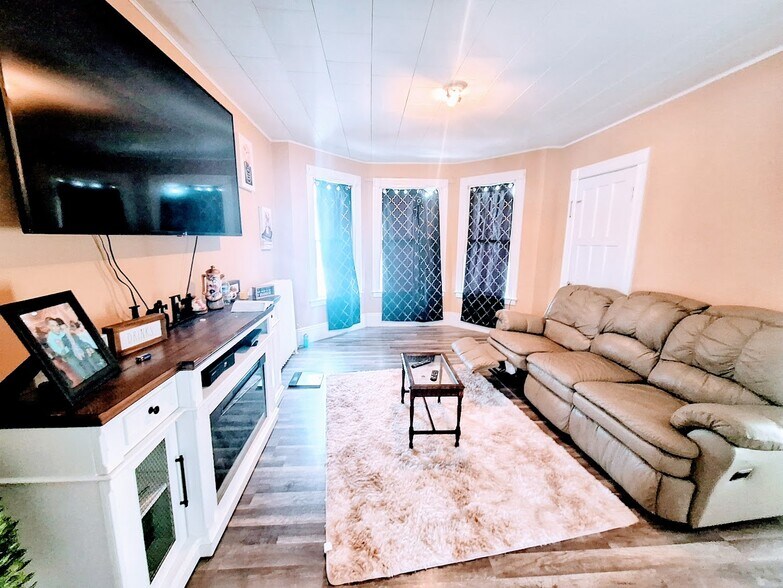 More Photos Of 1302 Lenox Ave, Utica Apartments For Sale