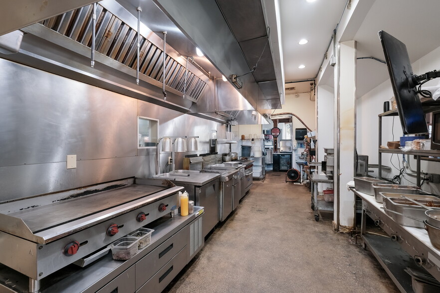 More Photos Of 13838 Jones Maltsberger Rd, San Antonio Restaurant For Sale