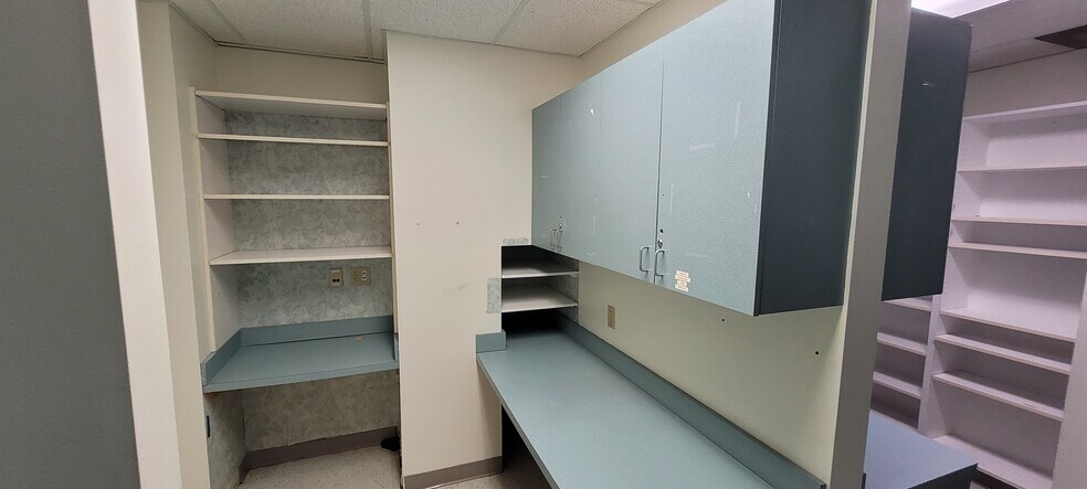 More Photos Of 11709 Lorain Ave, Cleveland Medical For Lease